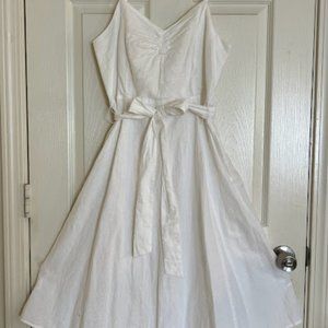 Women NWOT Elegant white sleeveless long / maxi / midi dress